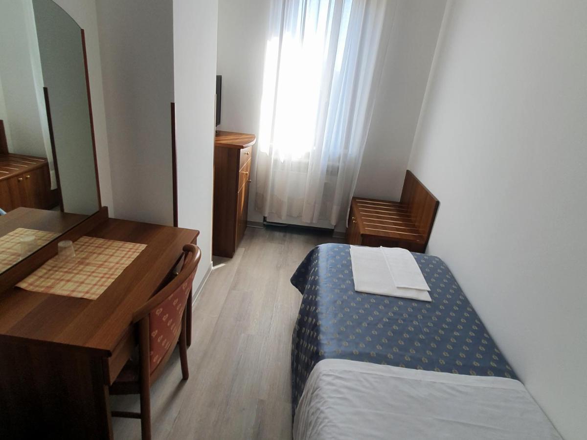 Hotel Perla Massa Lombarda Kültér fotó