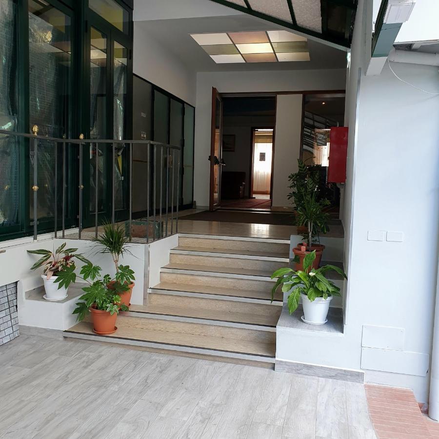 Hotel Perla Massa Lombarda Kültér fotó