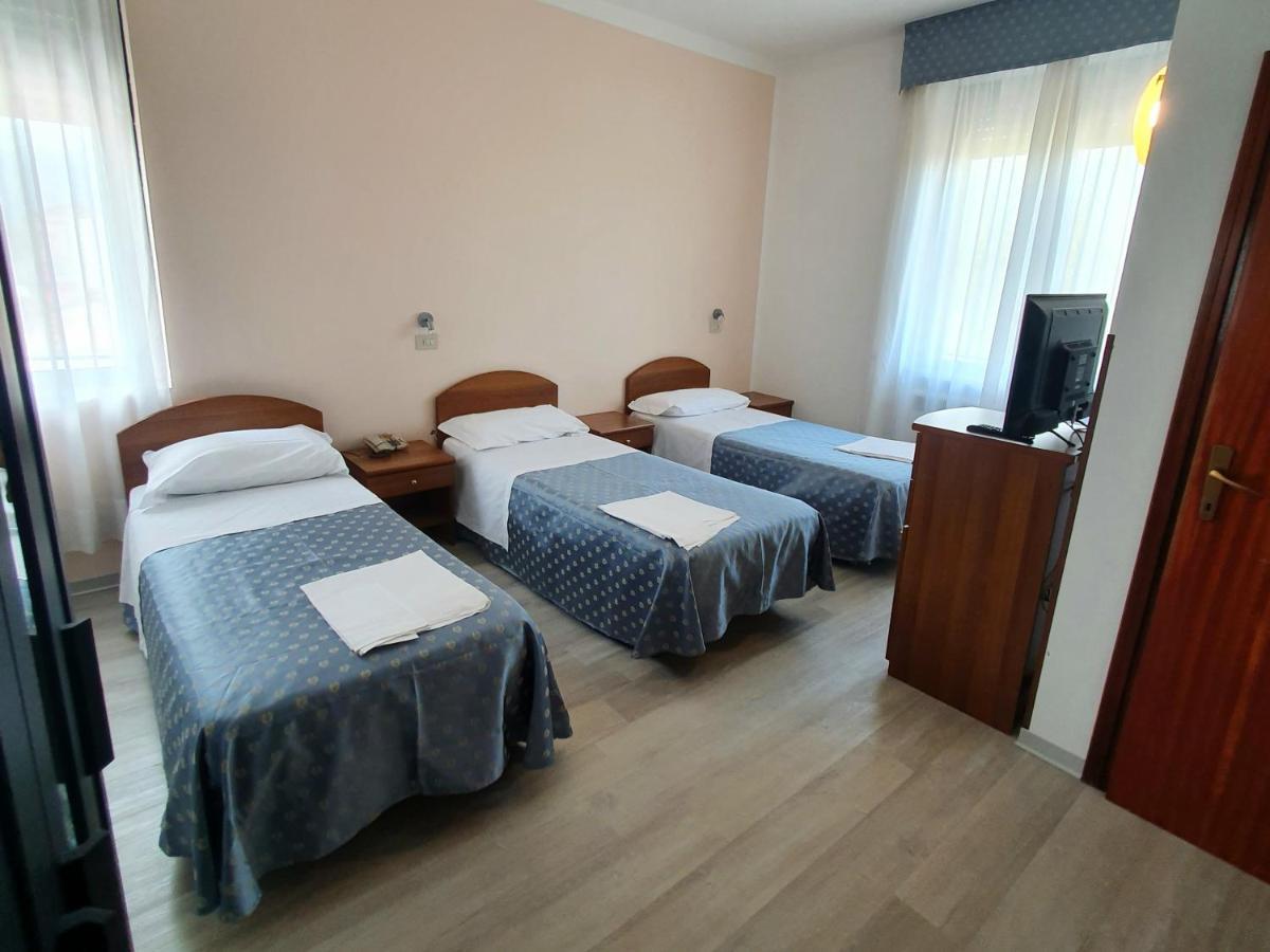 Hotel Perla Massa Lombarda Kültér fotó