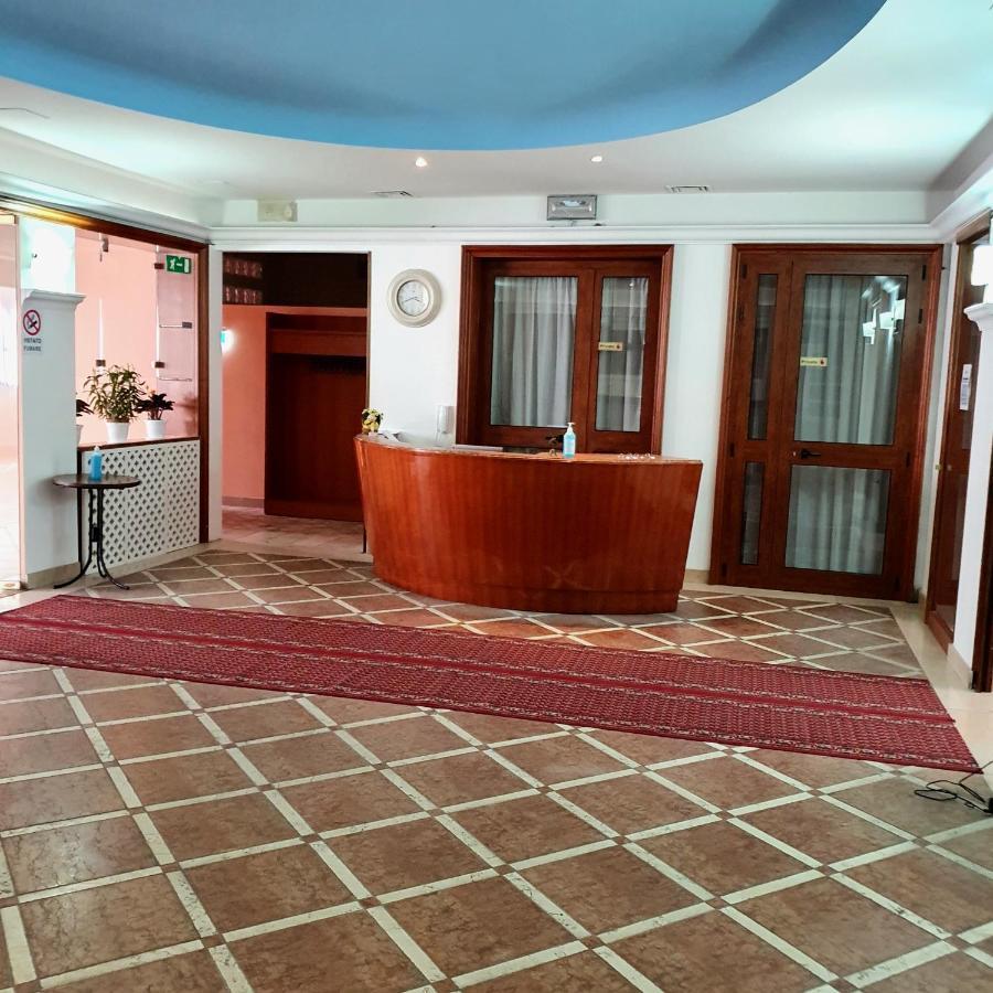 Hotel Perla Massa Lombarda Kültér fotó