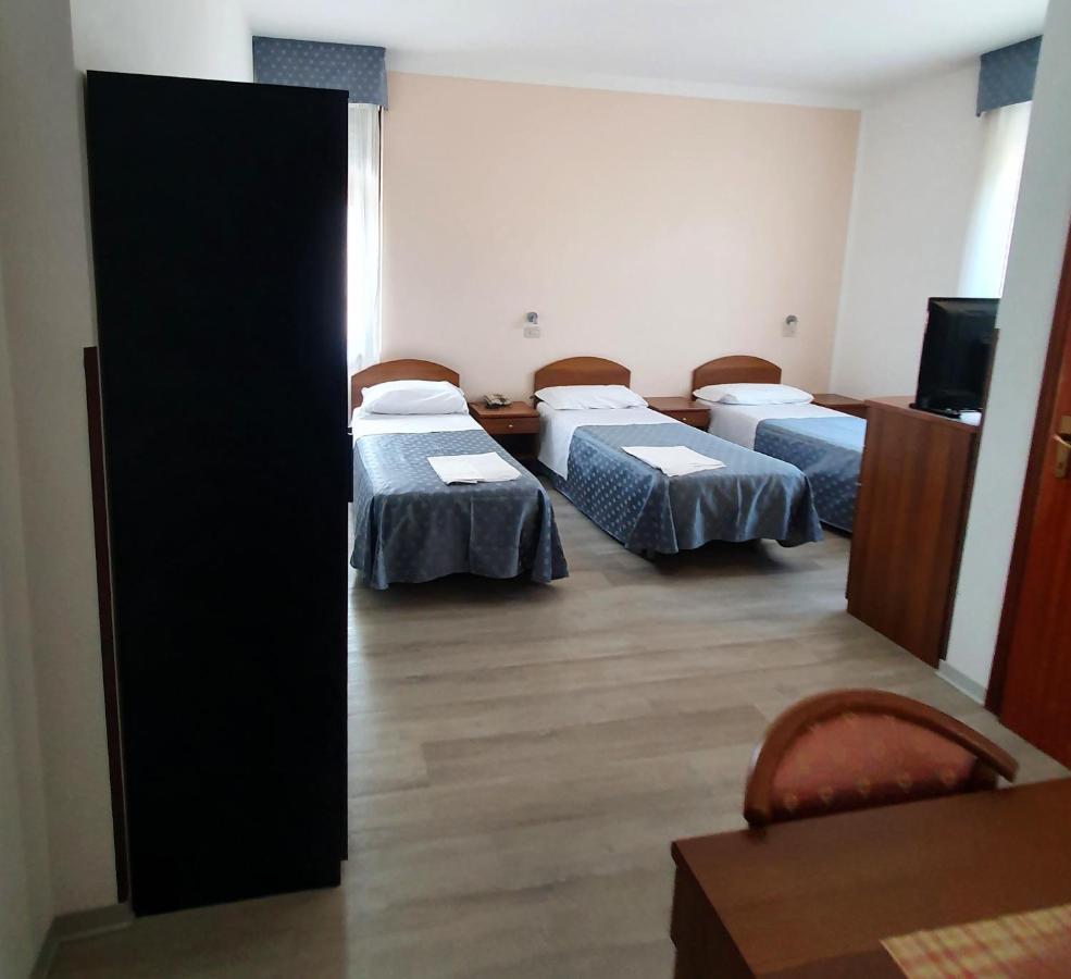 Hotel Perla Massa Lombarda Kültér fotó