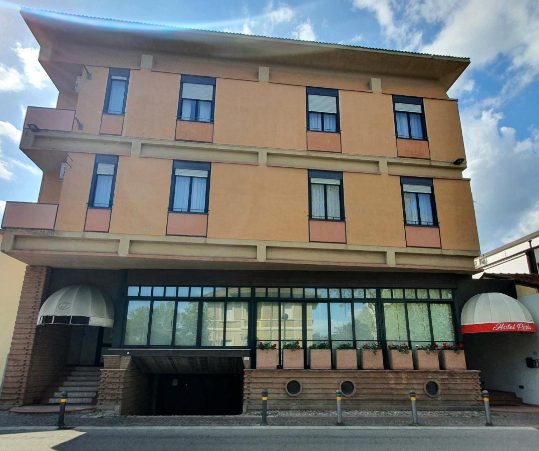 Hotel Perla Massa Lombarda Kültér fotó