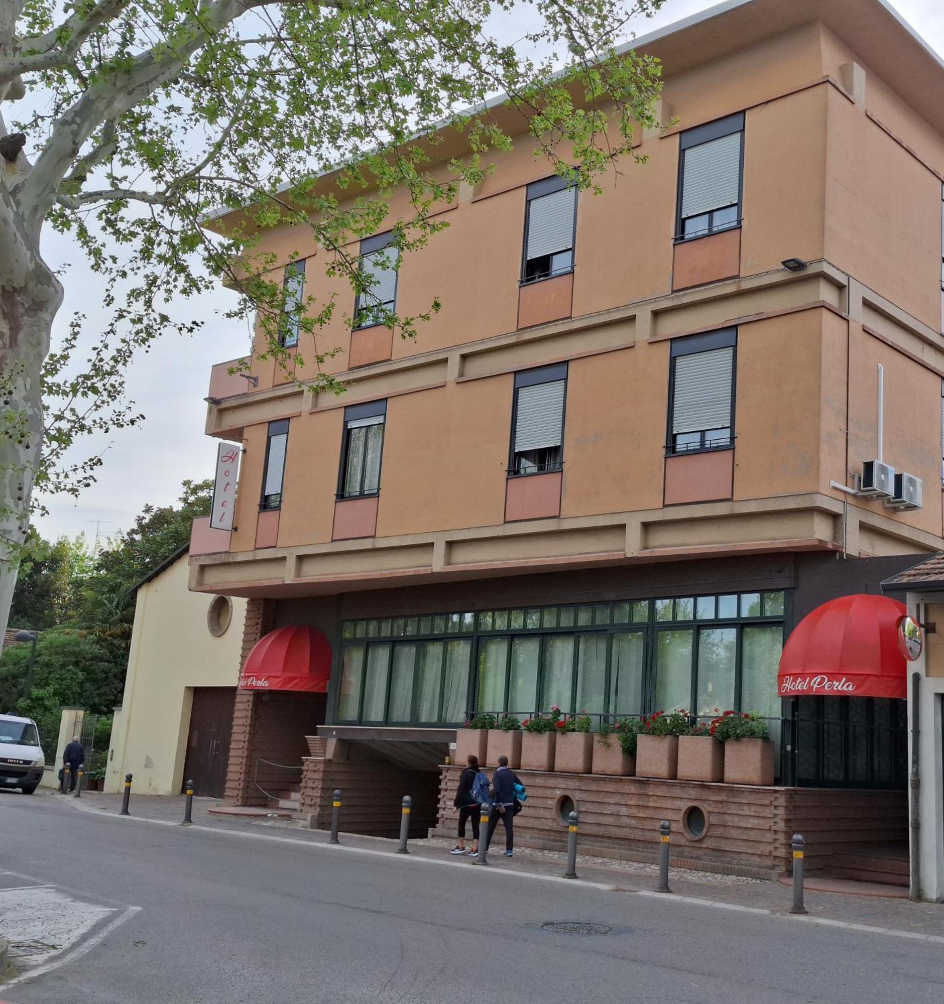 Hotel Perla Massa Lombarda Kültér fotó